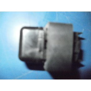 SIKRINGSHOLDER FUSE HOLDER ASSY FZ 750 1AE-82150-00