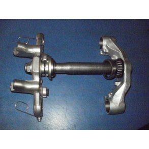 GAFFELBRO VERST NEDERST CROWN HANDLE UNDER BRACKET XJ 700 1AA-23435-00-38 1AA-23340-00