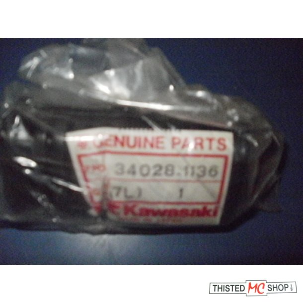 STEP FRONT LH EX 305B 34028-1136