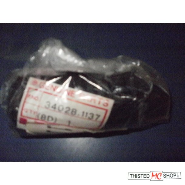 STEP FRONT RH EX 305B 34028-1137