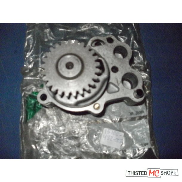 OLIEPUMPE CB 900 F 15100-438-003