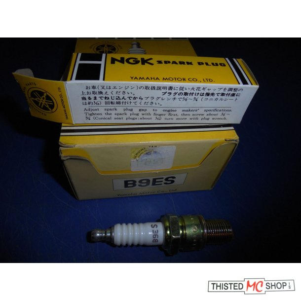 TNDRR   SPARK PLUG  B9ES FAST NIPPEL SPIDS SOLID TOP 94701-00046-10 JAPAN