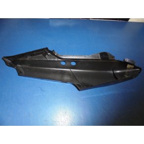 S�DE ENDE COVER REAR FENDER 1 H�JRE  FZS 600 4YR-2163A-00 BRUGT