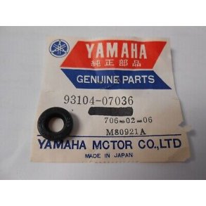 PAKD�SE OIL SEAL 7-13-4MM XS 650 OG ANDRE 256 93104-07036 