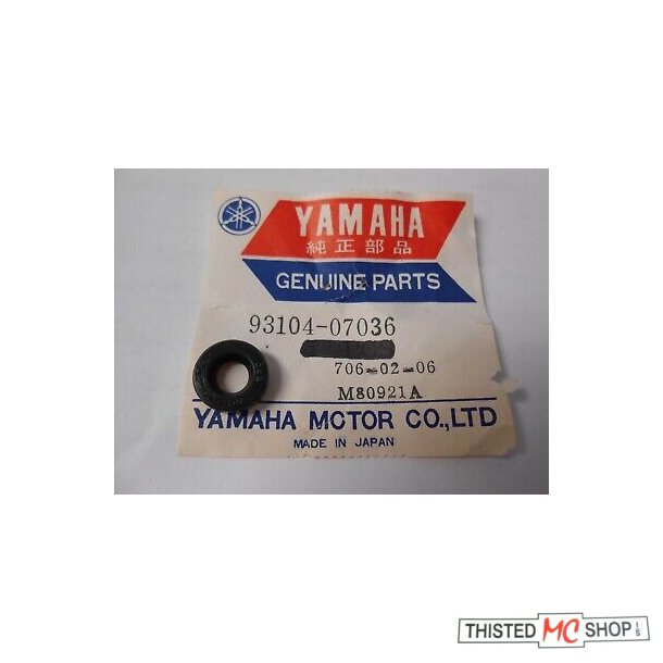 PAKDSE OIL SEAL 7-13-4MM XS 650 OG ANDRE 256 93104-07036 