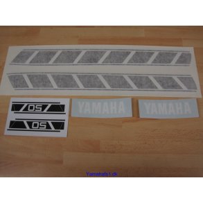 STAFFERINGST SORT  HVID SKRIFT TANK SIDEDKSEL  FS1 50 1J5-24244-00UO 1J5-24245-00UO  K - DX 1976