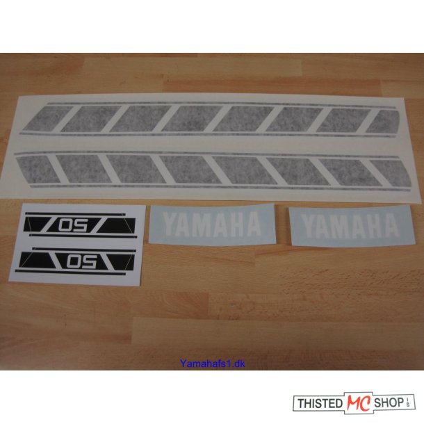 STAFFERINGST SORT  HVID SKRIFT TANK SIDEDKSEL  FS1 50 1J5-24244-00UO 1J5-24245-00UO  K - DX 1976