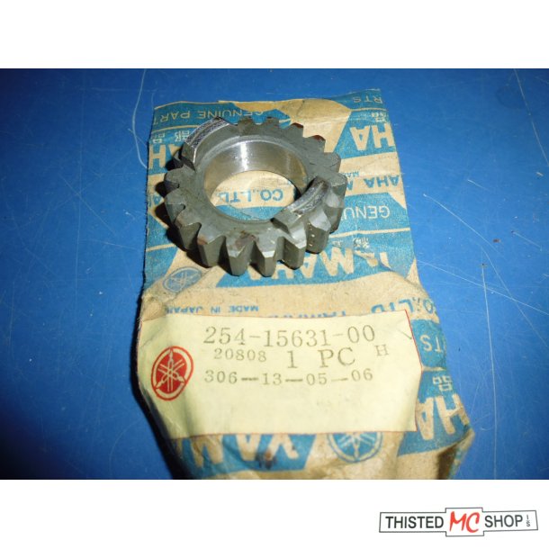 GEAR KICK PINION 18T  FS1 50 254-15631-00 K - DX 1973-79 
