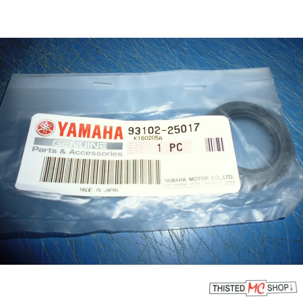 PAKDSE OIL SEAL KDEHJUL FOR FS1 50  DT 50 TY 50 93102-25017 25-40-5MM