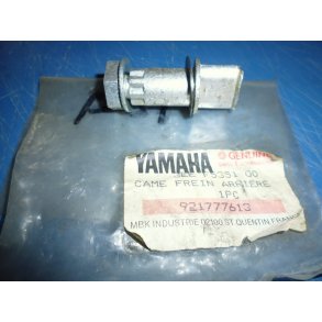 BREMSENGLE  BAGHJUL FS1 50  2GEAR  3EE-F5351-00 