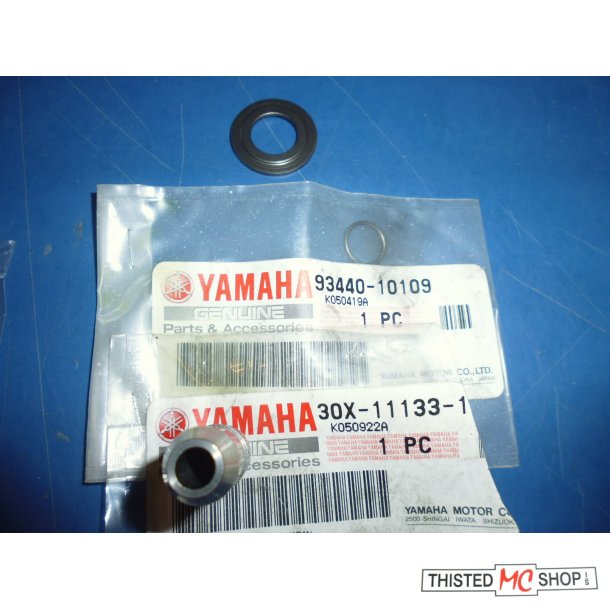 GUIDE INTAKE VALVE 30X-11133-10 93440-10109