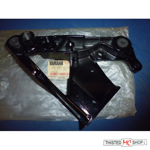 BRACKET 3 FZ 750 1AE-W2749-00