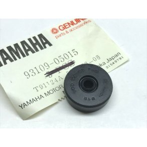 PAKD�SE OIL SEAL  DT 125 OG ANDRE  93109-05015